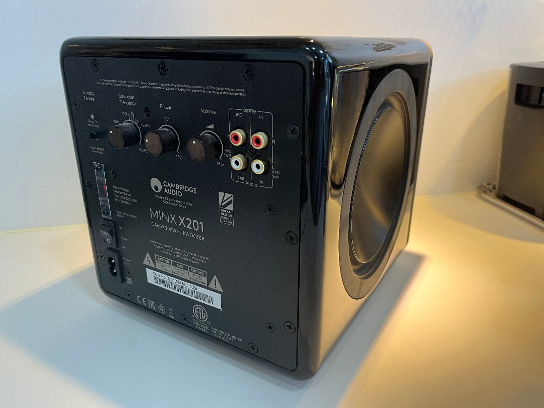 Subwoofer Cambridge Audio MINX X201 200W, 音響器材