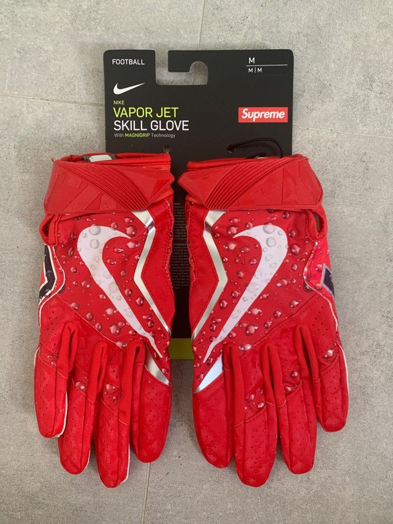 全新Supreme Nike Vapor Jet Skill Glove 手套, 名牌, 飾物及配件