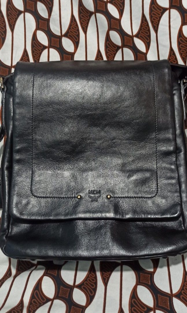 Jual Tas Slingbag Pria MCM Backpack Black Authentic Original di