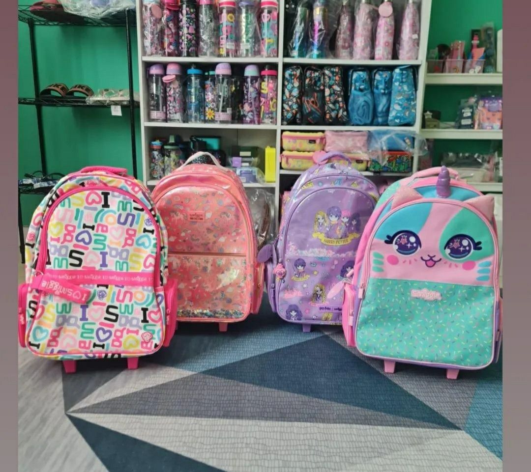 Beg sekolah smiggle store