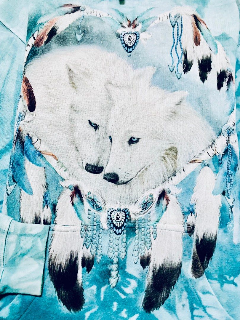 The mountain wolf hoodie top