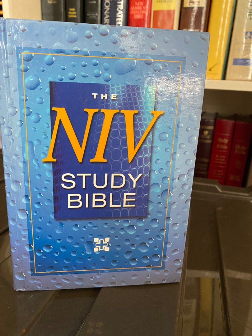 The NIV Study Bible, Hobbies & Toys, Books & Magazines, Religion Books on Carousell