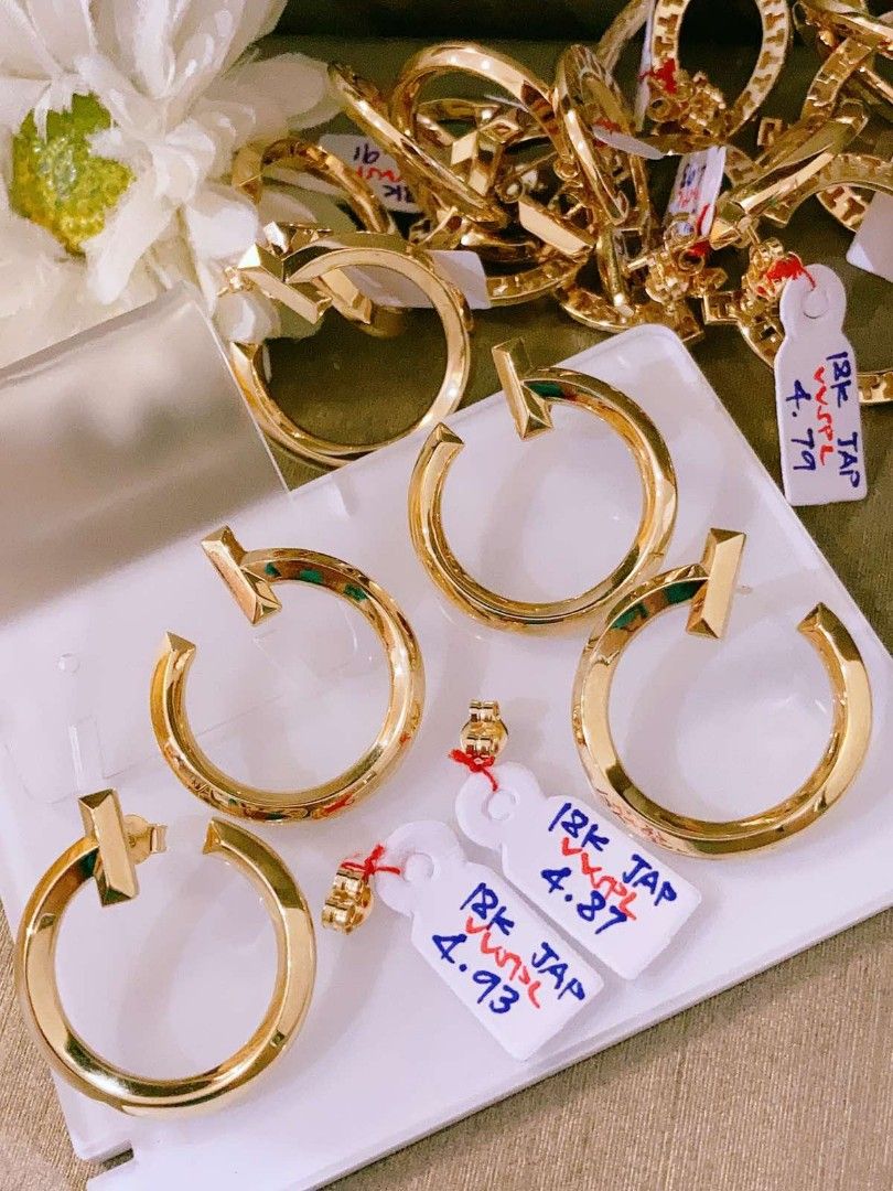 T earrings discount