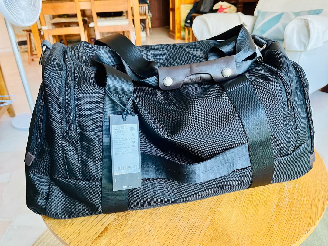 Tumi gym bag sales