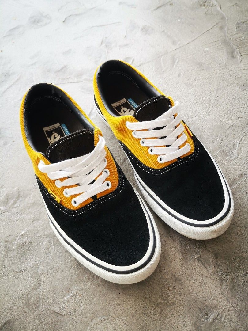 Vans discount era corduroy