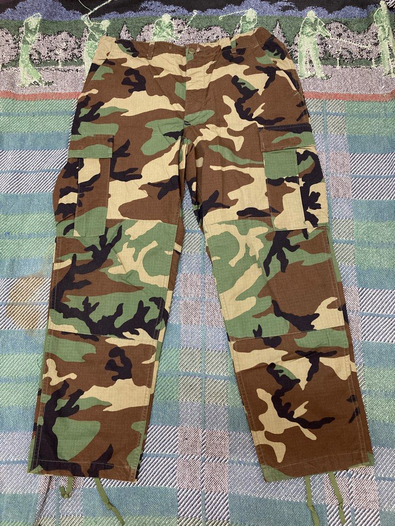 FOREST CAMOUFLAGE CARGO ARMY TROUSERS W44 L23  awevintageclothing