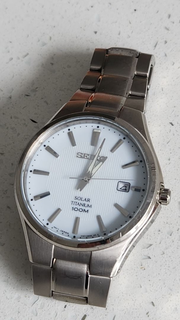 Montre Seiko Chronographe En Titane – Étanche 100 M, Occasion En Bon état