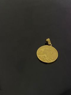 Wave Medallion Cold Gold