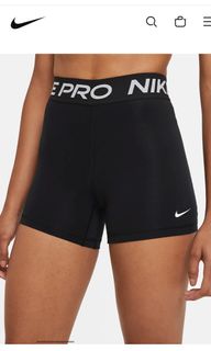 (Category: ) located in . Submitted by pretty_sportyapparels (Listing ID 1241974417, Image 1). Description: .