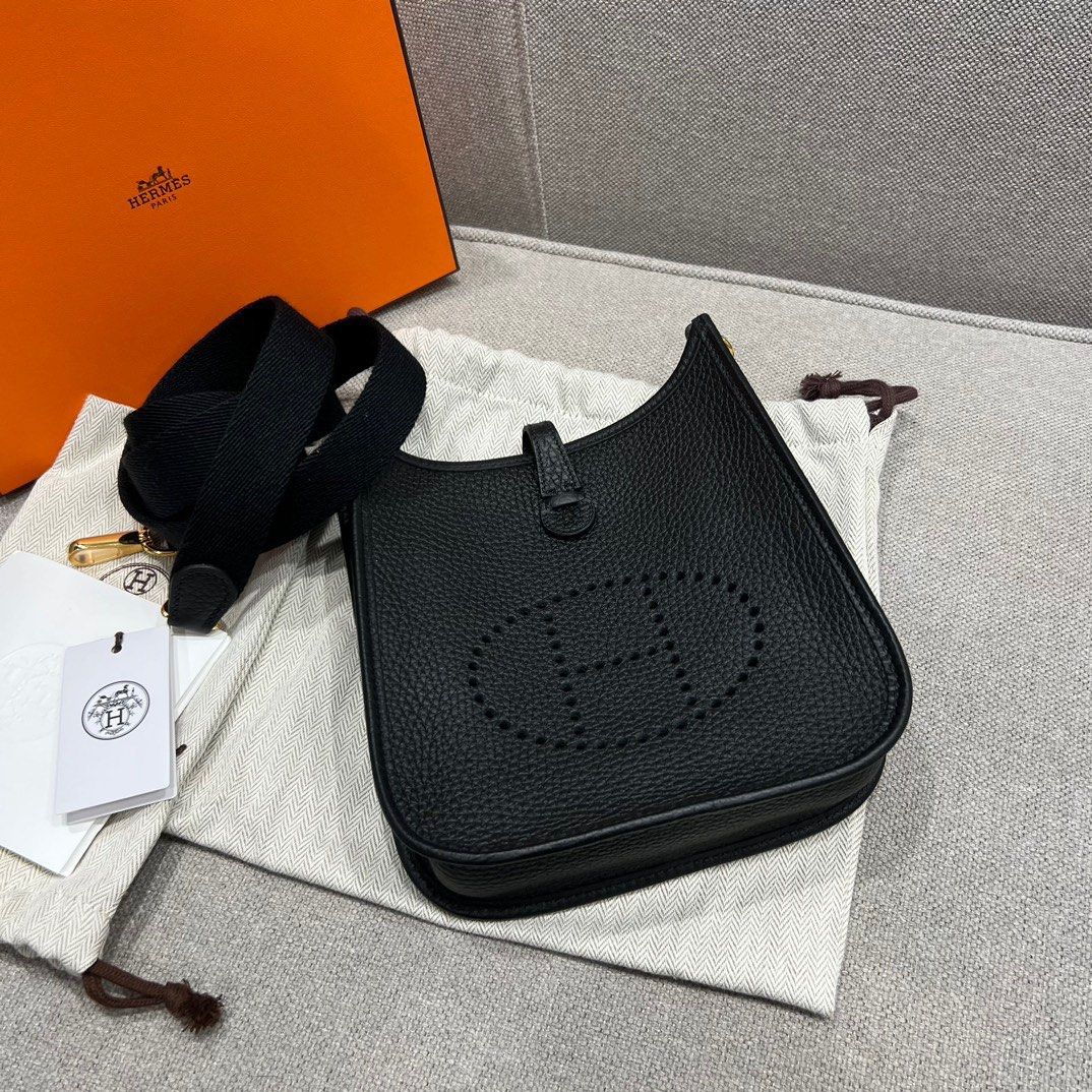 Hermes backpocket 30, Luxury, Bags & Wallets on Carousell