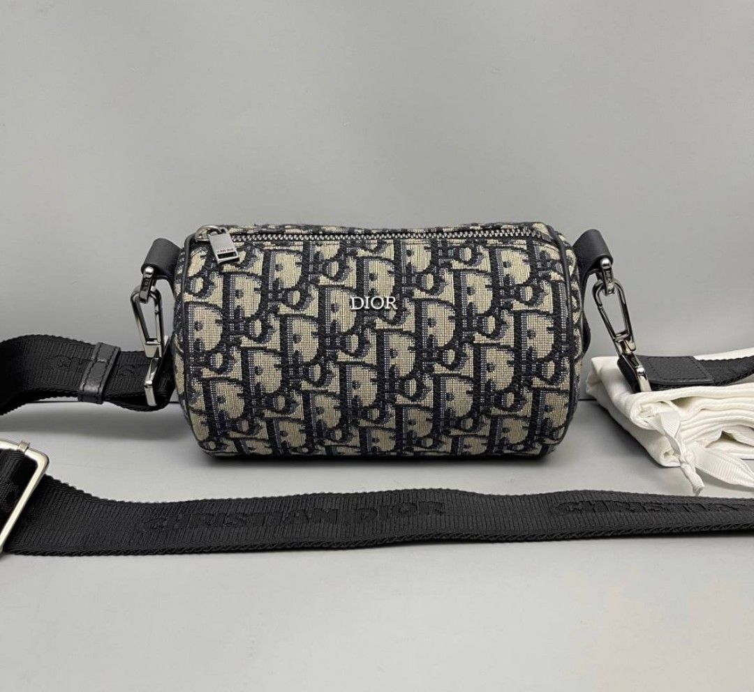 Dior roller deals pouch price
