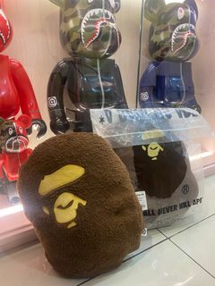 A BATHING APE BAPE Ape Pillow Flannel-1G80182047