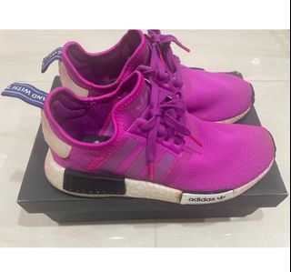 Adidas nmd hot sale r1 vivid pink