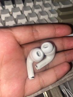 AIRPODS PRO 1st gen (AIRPODS ONLY)