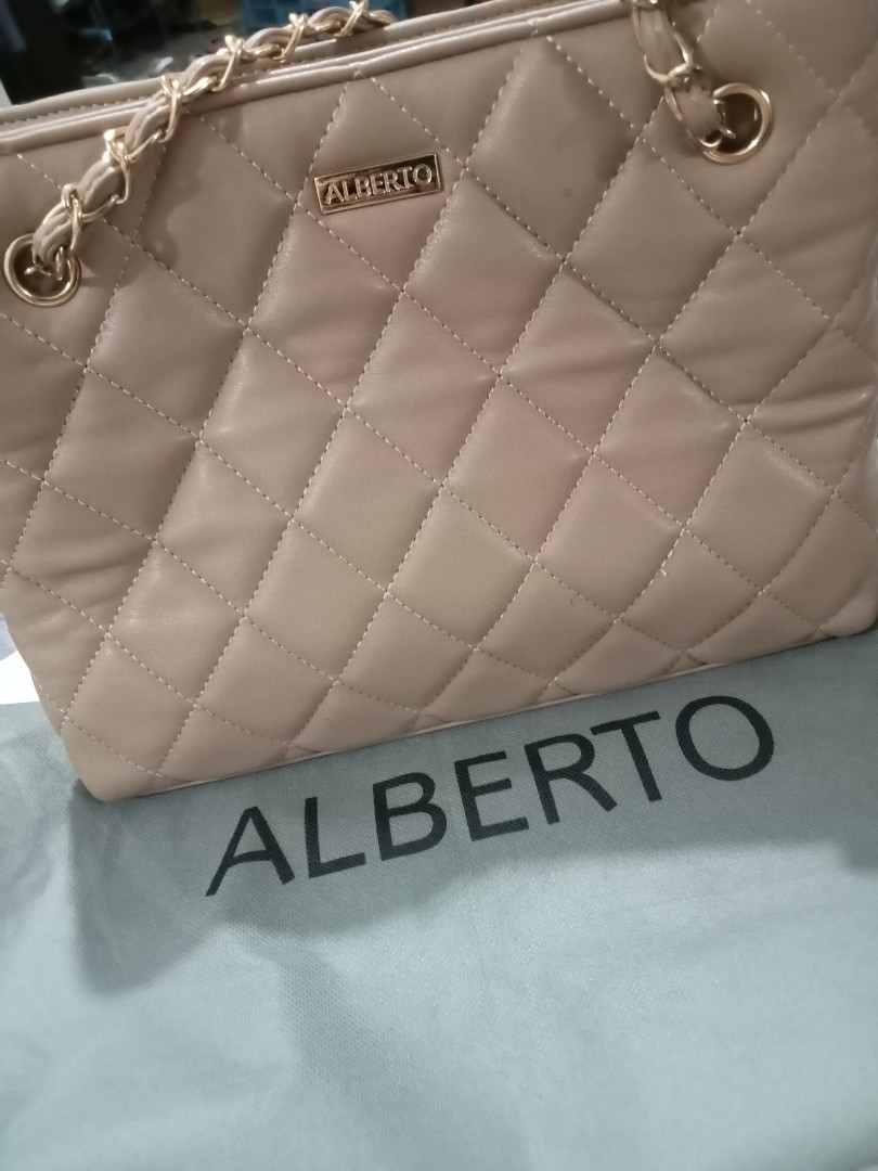 ALBERTO SHOULDER BAG, Luxury, Bags & Wallets on Carousell