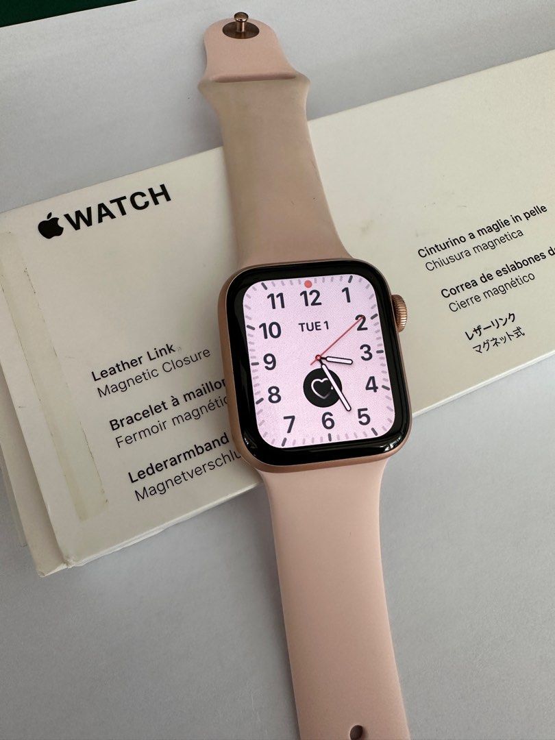 Apple Watch Series 4 cellular 40MM Rose Gold Mobile Phones