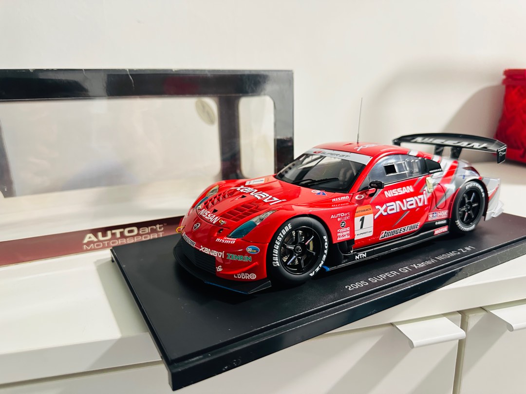 AUTOART SUPER GT 1/18 XANAVI NISMO Z 2005, Hobbies & Toys