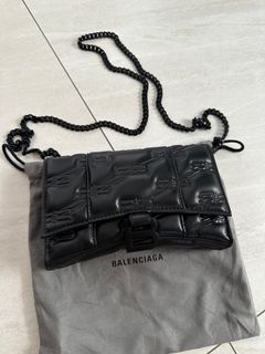 （原價50000+）Balenciaga巴黎世家小羊皮啞光黑扣壓紋沙漏包