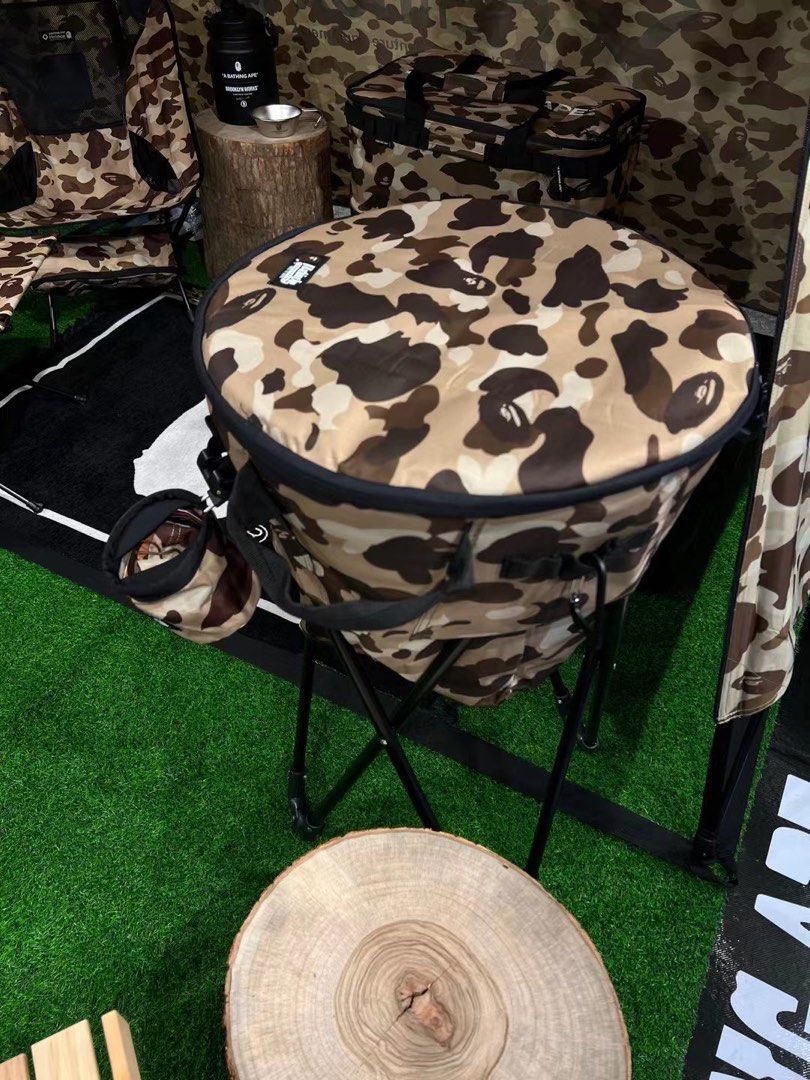 BAPE CAMO CAMP STAND COOLER 【公式通販】