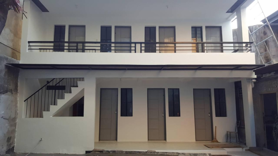 Big Staff house Villa Building for Rent at Pasay near Makati Manila LRT