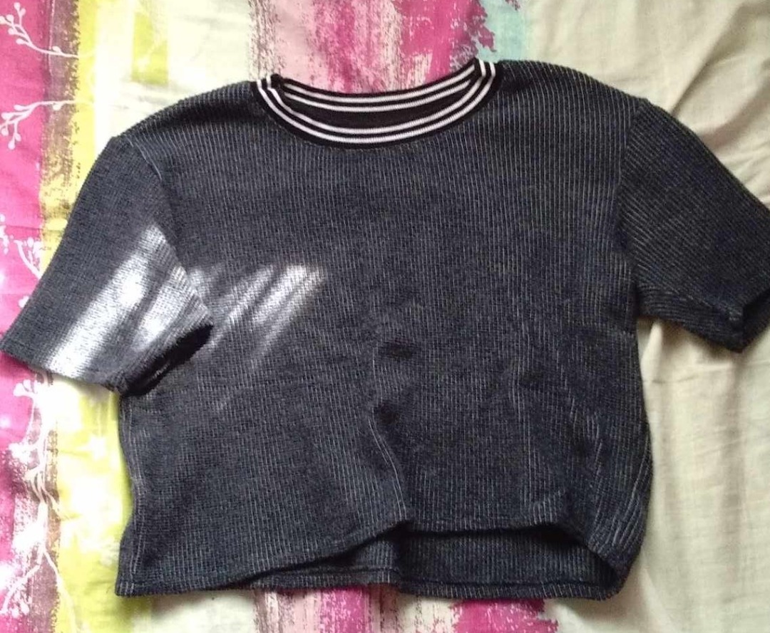 Blue Navy Blue Crop Top on Carousell