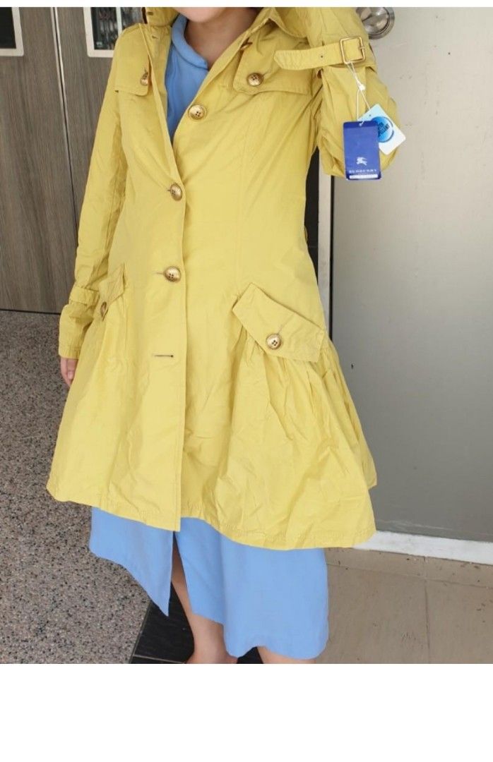 BNWT Burberry Trench Coat with Hood