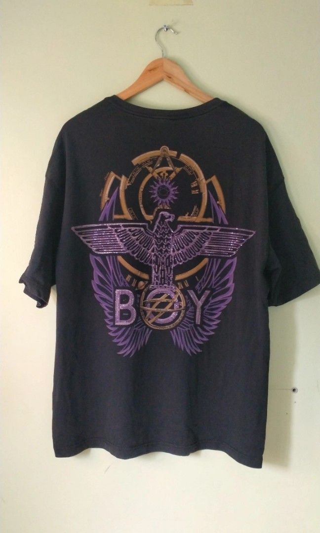 Boy London Shirt (Category: Tshirts & Polo Shirts ) located in Tuguegarao City. Submitted by uthrift (Listing ID 1246560457, Image 3). Description: BOY LONDON Condition : Very Good Color Rate : 9/10 Size : XL Dimes : 23.5x30.5 Issue : Sobrang liit 🤏🏻 na paint stain. Declare pa din natin 300.