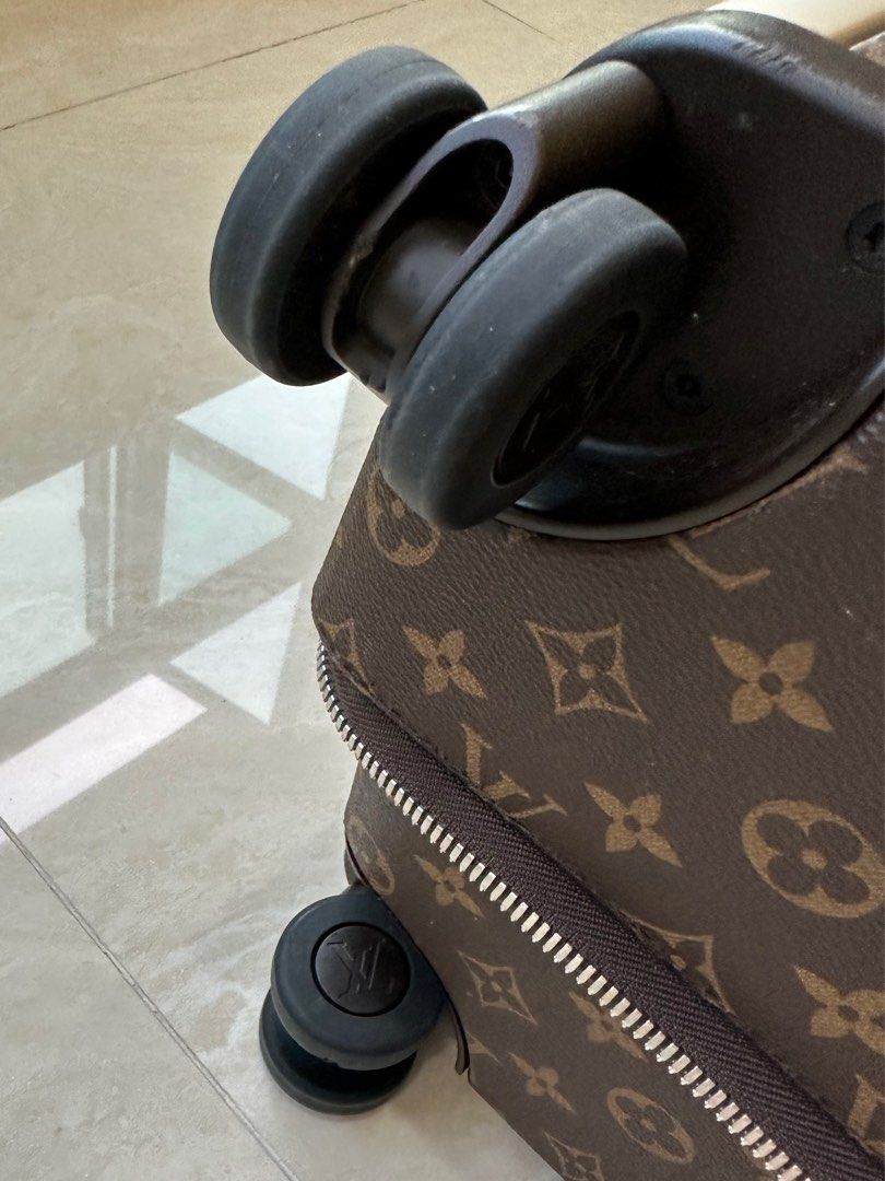 Louis Vuitton Monogram Canvas Horizon 70 Suitcase Louis Vuitton