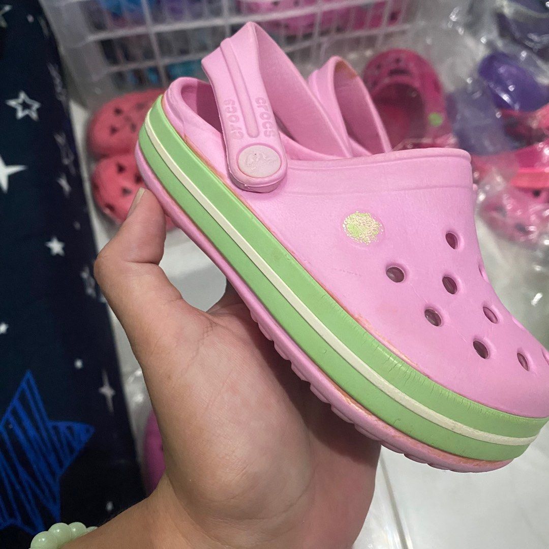 CROCS C7 on Carousell