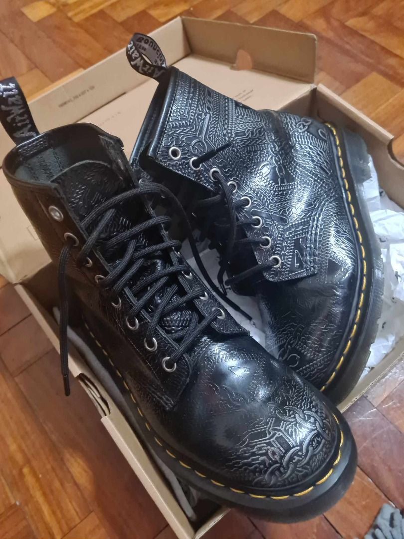 Dr. Martens 1460 Silver Arcadia Chain Emboss