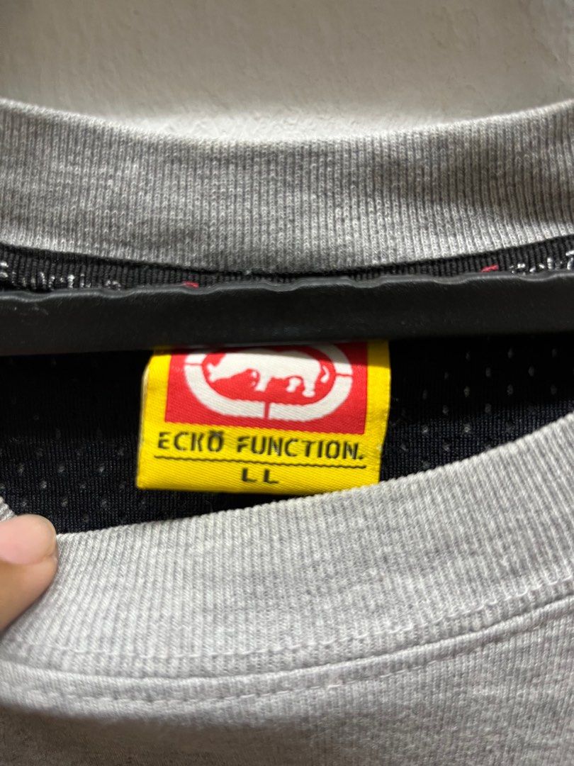 Ecko Function tshirt (Category: Tshirts & Polo Shirts) located in Hulu Selangor. Submitted by ddbundle (Listing ID 1246555141, Image 3). Description: Pit 22.5 Labuh 29 Condition bebas koyak @ lubang Harga RM 30 pos bayar jnt.