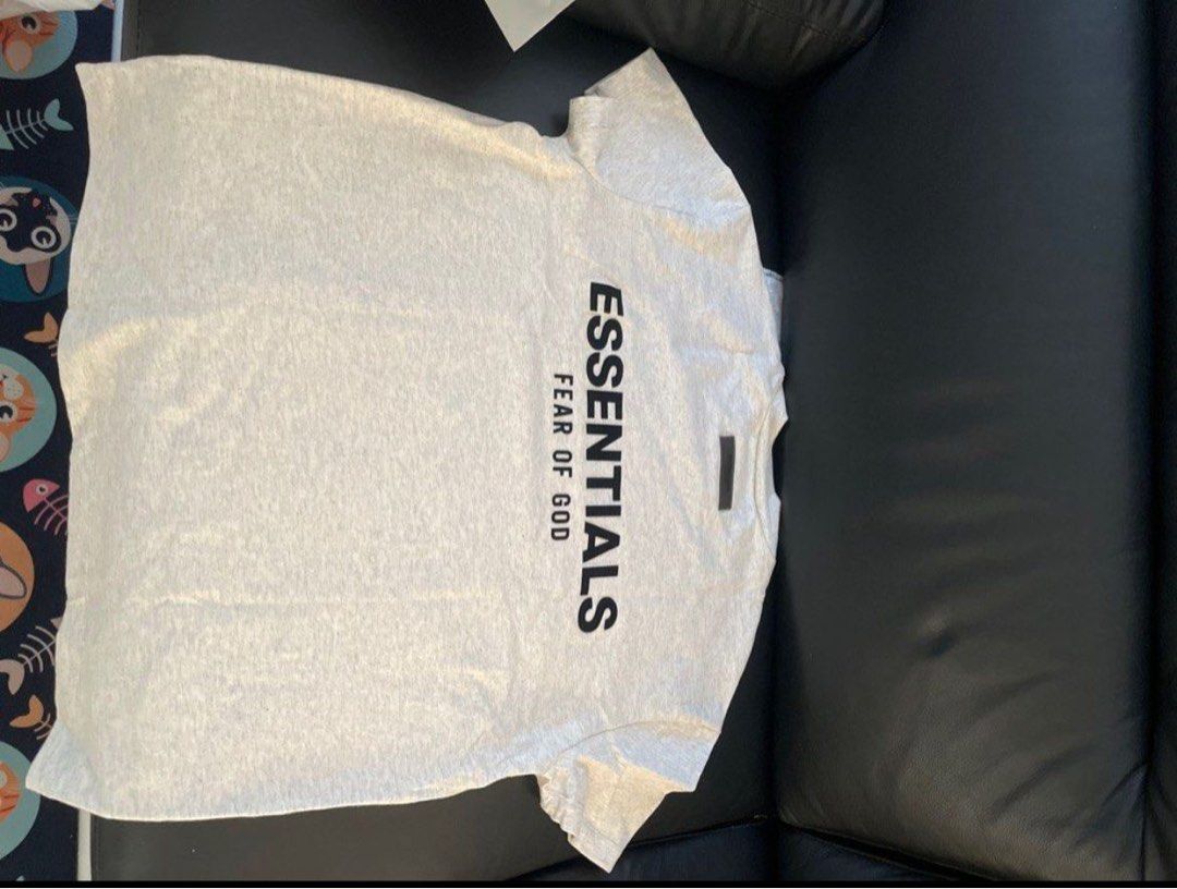 essentials tee (Category: Tshirts & Polo Shirts) located in Singapore. Submitted by superlink71 (Listing ID 1246476837, Image 4). Description: white-s green-m both asking for $90 no nego pls pm for more info.