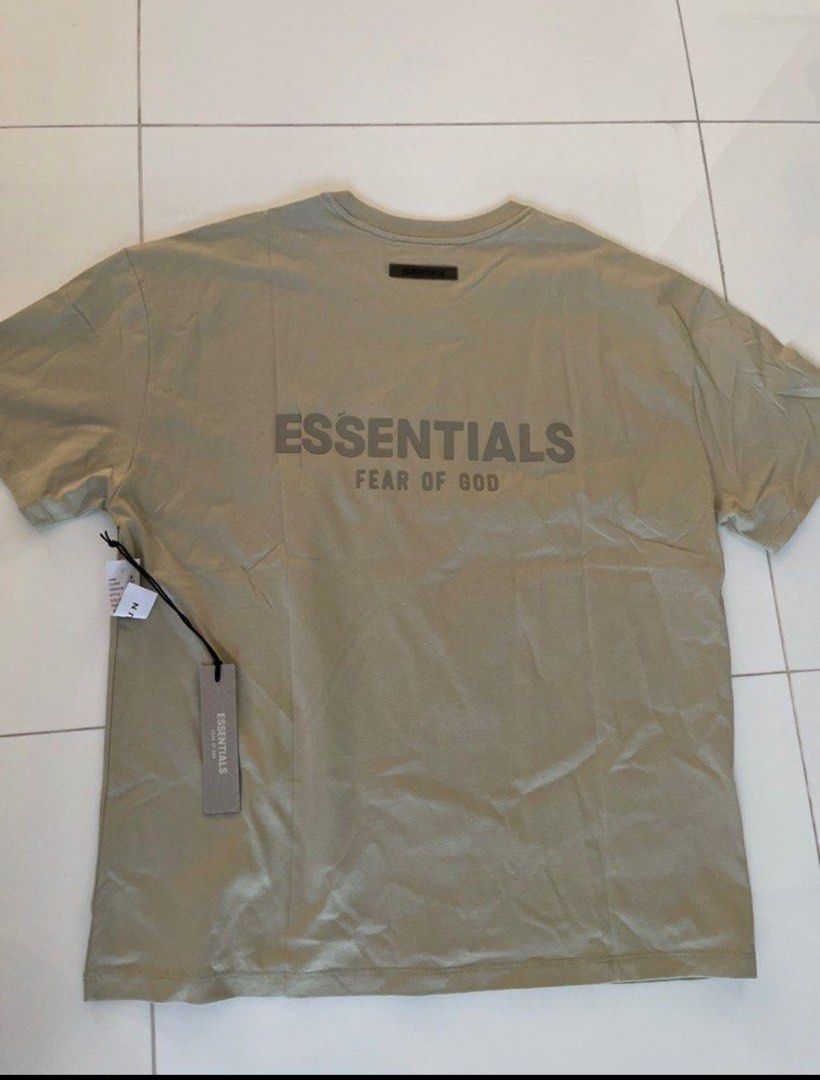 essentials tee (Category: Tshirts & Polo Shirts) located in Singapore. Submitted by superlink71 (Listing ID 1246476837, Image 1). Description: white-s green-m both asking for $90 no nego pls pm for more info.