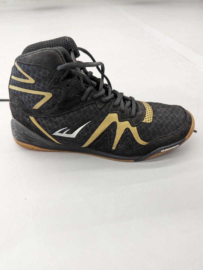 Everlast Low Top Boxing Shoes (Black & Gold), Sports Equipment, Other
