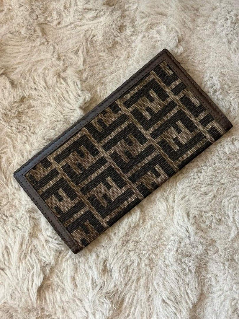 Fendi checkbook cover online