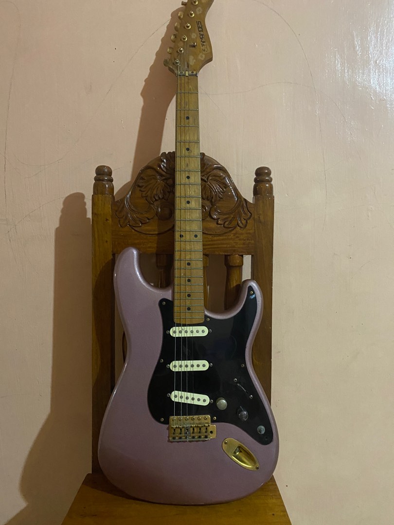 FERNANDES LE-1Z Stratocaster RARE MODEL, Hobbies & Toys, Music & Media ...