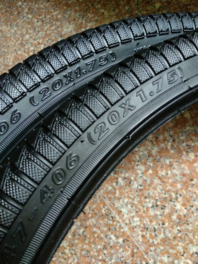 20 x 1.75 bike tire top