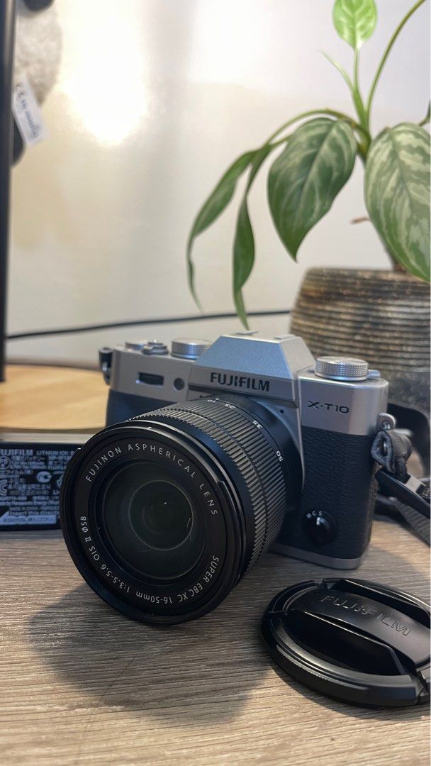 Fujifilm XT10 with Fujinon XC 1650mm f3.55.6 kit lens, Photography