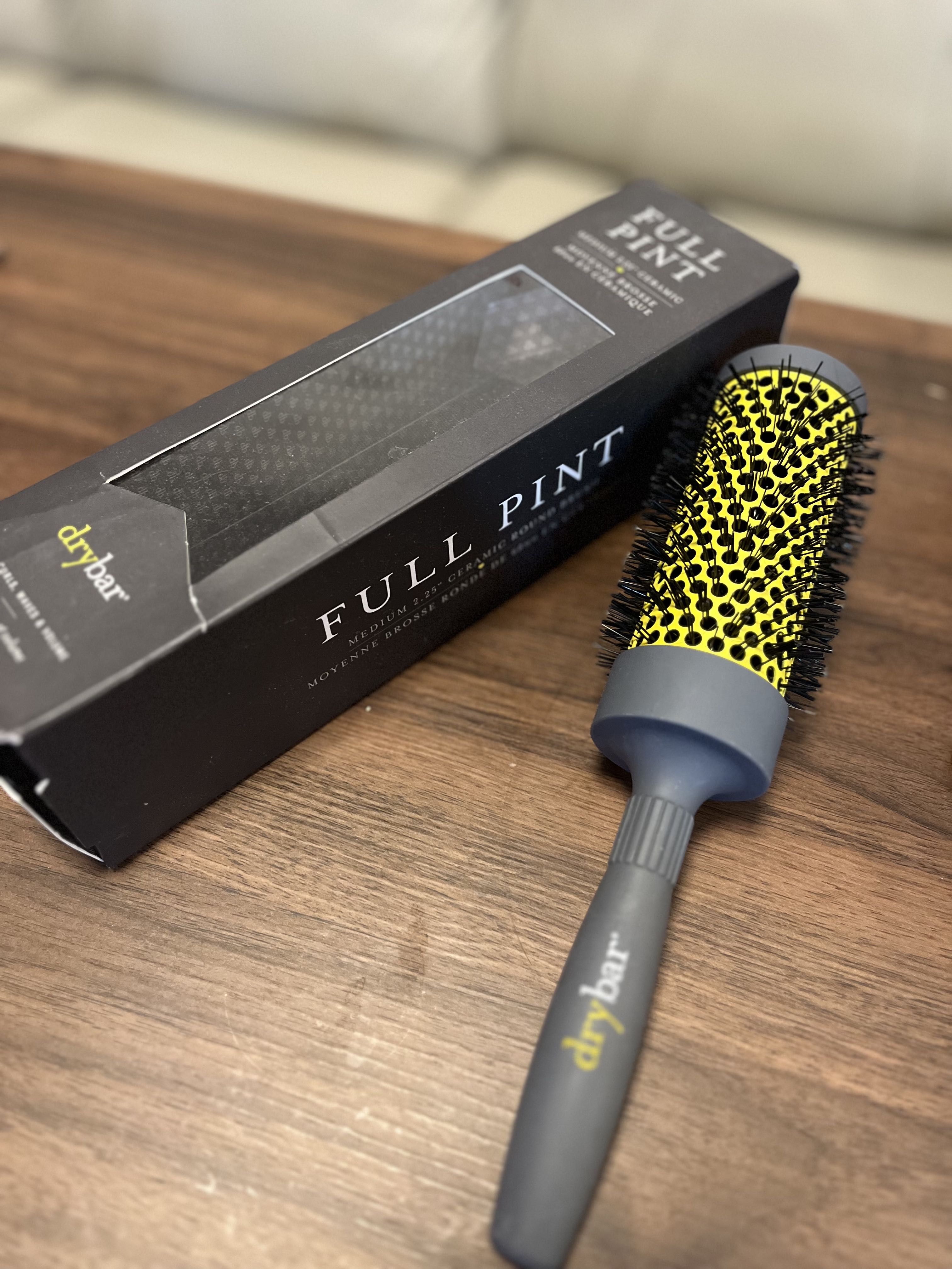 Drybar full pint medium round brush top
