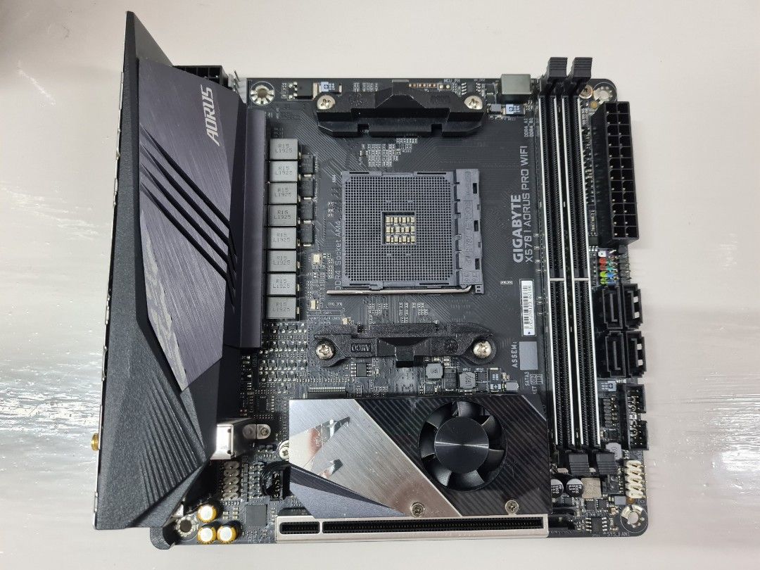 Gigabyte X570 i Aorus Pro WiFi ITX AMD Ryzen Motherboard