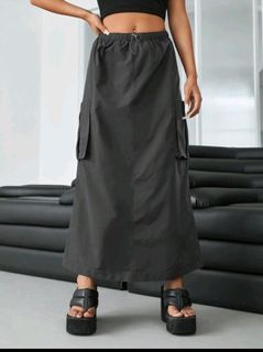 Grey cargo skirt