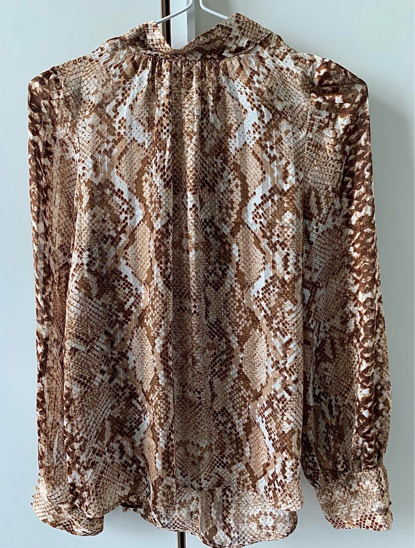 H&m store patterned blouse