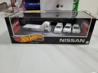 Hot Wheels Nissian Box set of GTR R32, R33, R34 and Retro Rig