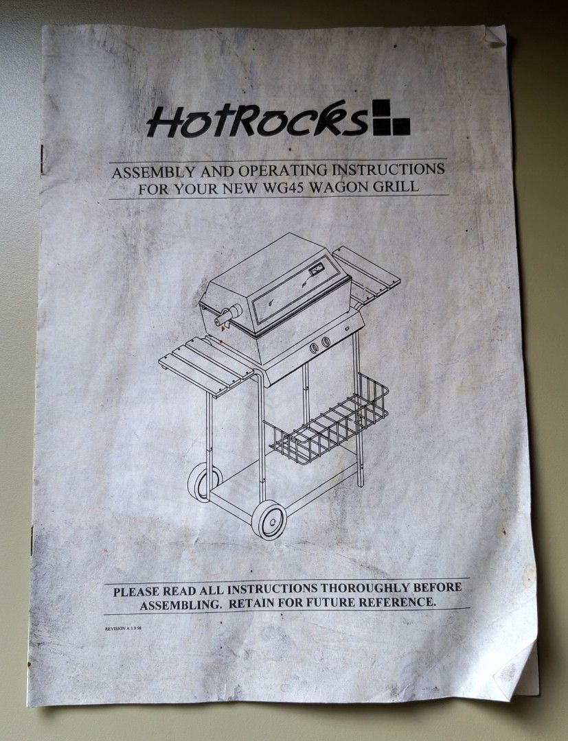 Hotrocks WG45 wagon lpg grill (Category: BBQ, Grills & Hotpots) located in Marikina City. Submitted by hui_yaowen (Listing ID 1228946158, Image 3). Description: Hotrocks WG45 wagon lpg grill.