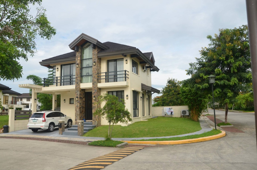 (Category: ) located in . Submitted by gelocarreon (Listing ID 1246440908, Image 1). Description: .