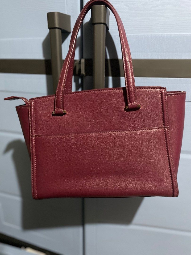 Kate Spade small Geraldine bag (Category: Luxury Bags & Wallets) located in Taguig. Submitted by eunsy (Listing ID 1246465616, Image 2). Description: Bought in Taiwan (2018). Barely used..