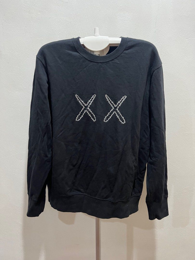 KAWS SESAME STREET x UNIQLI black sweatshirt
