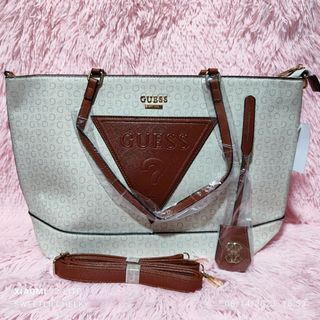 Original Limited Edition Metro City Genuine Leather Bag (Pat.N.0466411 )  YKK ZIPPERS, Luxury, Bags & Wallets on Carousell