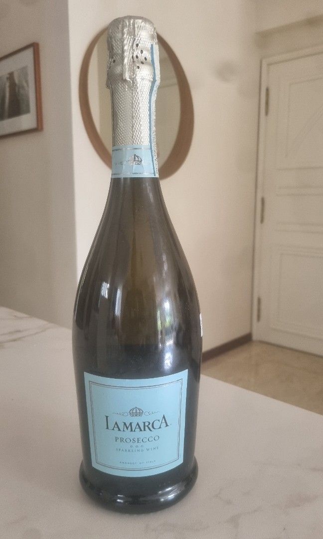 Lamarca Prosecco (D.O.C Sparkling wine) Italy (11 alchohol), Food