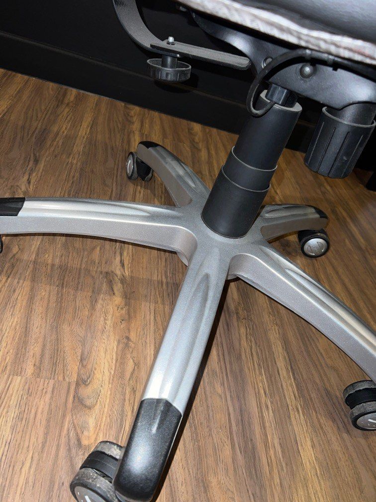 LaZBoy Active Lumbar Manager Chair, Furniture & Home Living, Office Furniture & Fixtures on